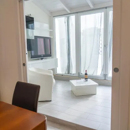 Apartament Amica Chic
