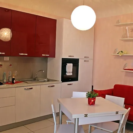 Amica Chic Apartament *